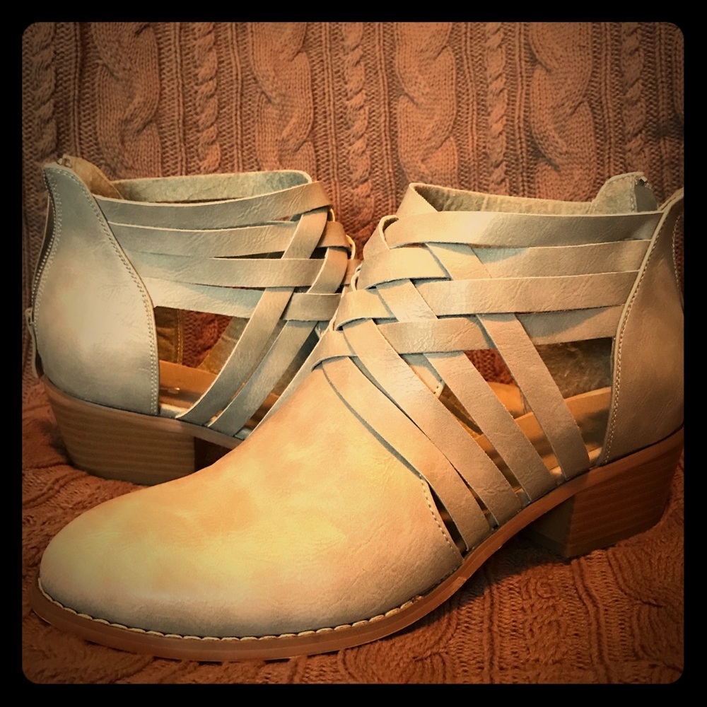 Cross Cross Booties